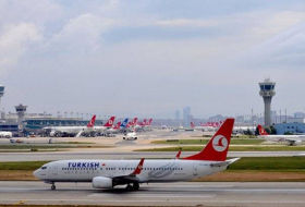 Dos aviones chocan en un aeropuerto de Estambul