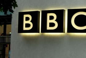 Logo de BBCEquipo de BBC atacado en China mientras trataba de realizar una entrevista