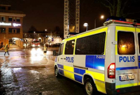 Un camión embiste contra una multitud en la capital sueca (vídeo)