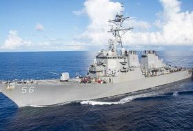 El destructor USS John S. McCain se choca contra un carguero cerca de Singapur