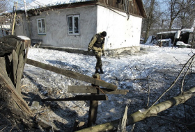 Cancilleres ucraniano y ruso abordan intercambio de prisioneros y misión de paz en Donbás