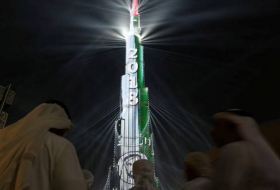 Dubái recibe el 2018 con el espectáculo láser más grande del mundo
