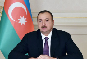 El presidente azerbaiyano felicita a su homólogo polaco
