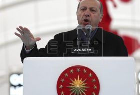 Erdogan dice que la coalición liderada por EEUU apoya a terroristas en Siria