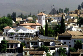 La extrema derecha ataca una mezquita en Granada tras los atentados en Cataluña