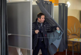 Hamon y Valls se disputarán la candidatura socialista a las presidenciales