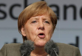 Merkel critica a Erdogan por llamar a turco-alemanes a no votar en Alemania