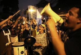 Guatemala se manifiesta contra su presidente en una jornada extraordinaria