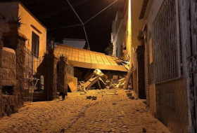 Rescatan a tres niños sepultados entre los escombros tras terremoto en Italia