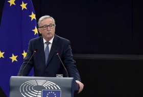 Juncker no descarta la aprobación de un nuevo sistema migratorio por mayoría