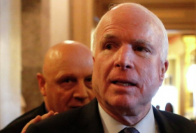 John McCain vence en las elecciones al Senado en Arizona 