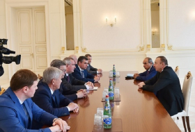 Ilham Aliyev recibió a la delegación rusa encabezada por Dmitry Rogozin