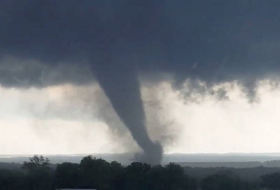 Dos muertos tras la sacudida de varios tornados masivos en Oklahoma