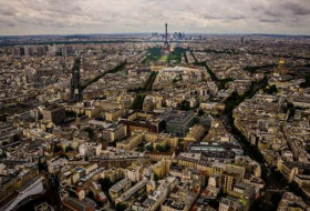 Pis en París: la capital francesa encuentra una solución ecológica para combatir la orina en las calles