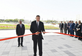 El Presidente asisitió a la apertura de un nuevo edificio de SOCAR