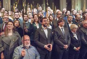 Puigdemont carga contra la UE arropado por 200 alcaldes en Bruselas
