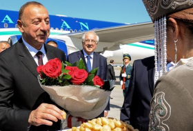Ilham Aliyev arribó a Kirguistán
