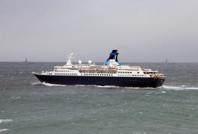El crucero Saga Pearl II, visto desde el aire