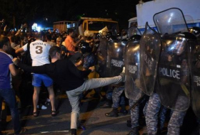 La protesta en la capital de Armenia, Ereván, culminó en enfrentamientos con la Policía-Video