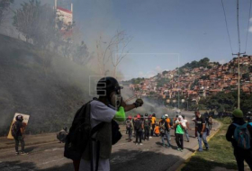 La oposición venezolana vuelve a cortar los accesos a las ciudades