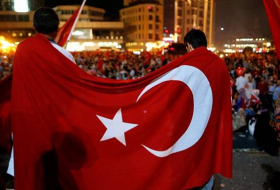 Fiscalía turca pide cadena perpetua para varios periodistas por la intentona golpista