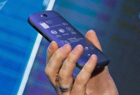 El regreso de YotaPhone: el innovador 'smartphone' de dos pantallas se prepara para conquistar China-VIDEO